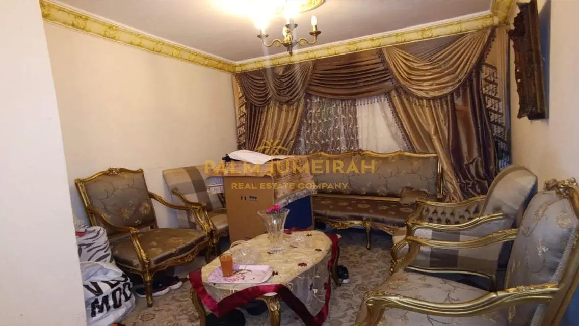 شقه للايجار 115 م سموحة (التوب هاوس)