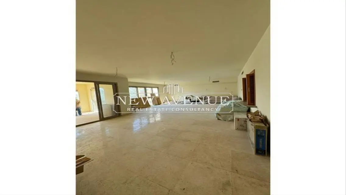 Apartment Very prime location in Uptown Cairo