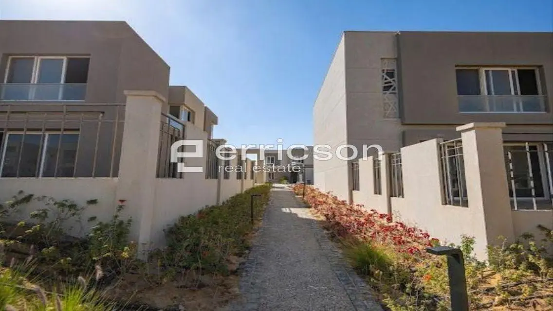 Under market price townhouse Badya, Palm Hills.