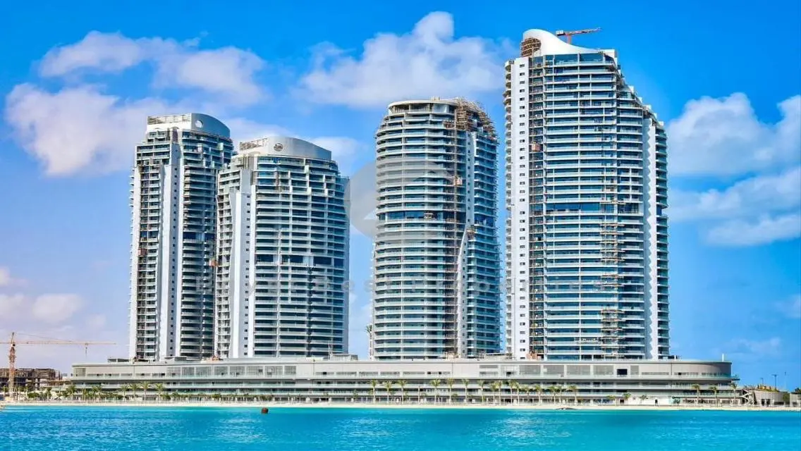 Fully Finished apartment direct on the lagoon