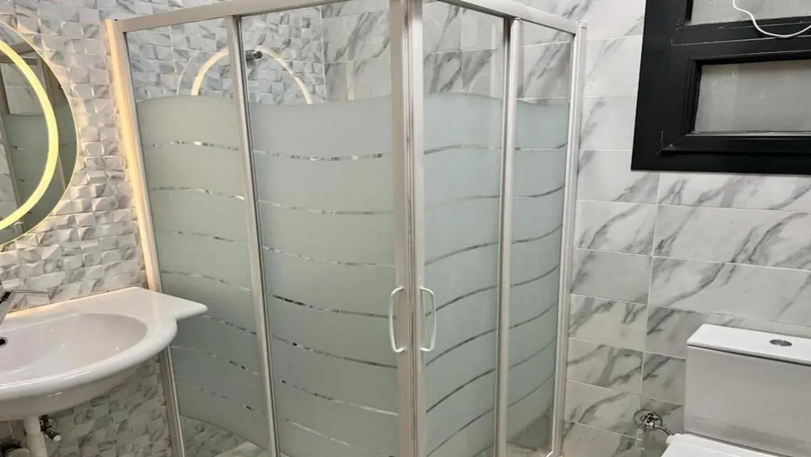 Furnished apartment with garden for rent, Azad