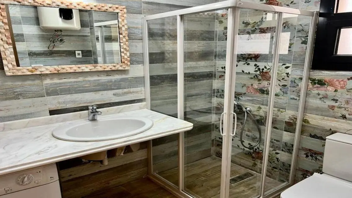 Furnished apartment with garden for rent, Azad