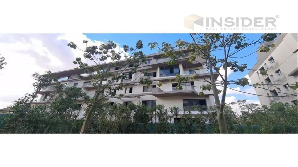شقة ارضي بحديقة مميزة  للبيع كمبوند فيليت سوديك