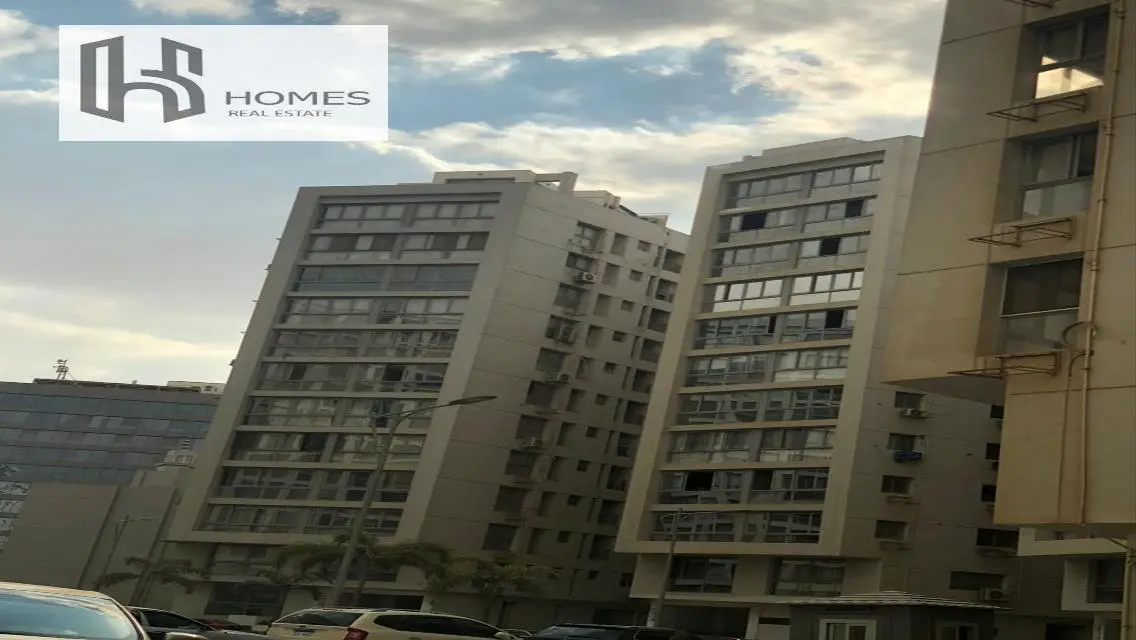 شقة فاخرة بمساحة 200 متر مع مسبح وحارس أمن