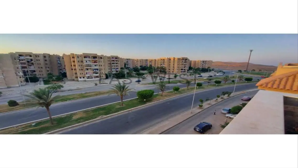 شقه روف ايجار بالحي 16 فيو ولوكيشن رائع تشطيب مميز