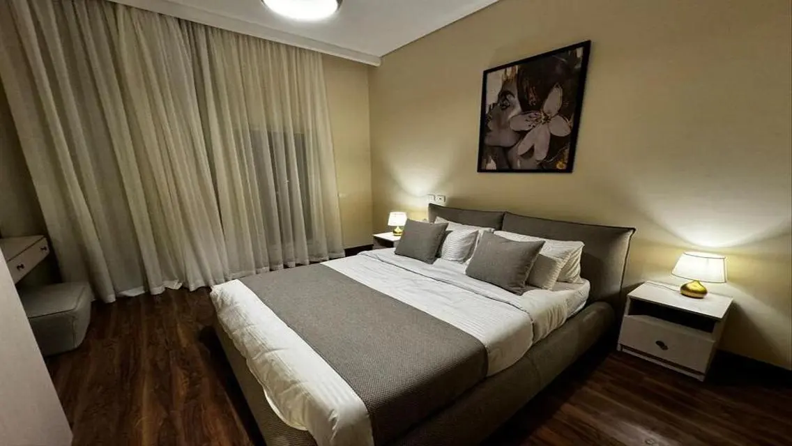 furnished apartment for rent in 90 Avenue Compound