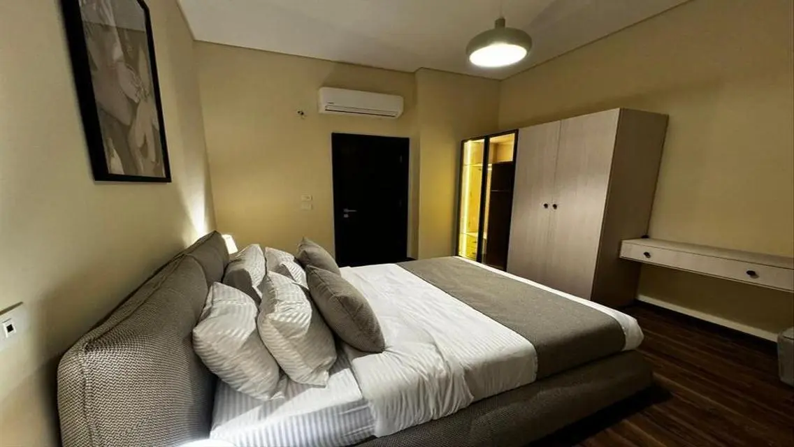 furnished apartment for rent in 90 Avenue Compound