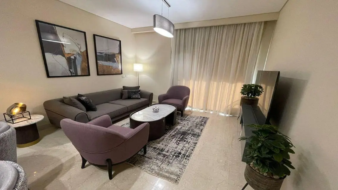 Fully Furnished Apartment for rent in 90 avenue  .