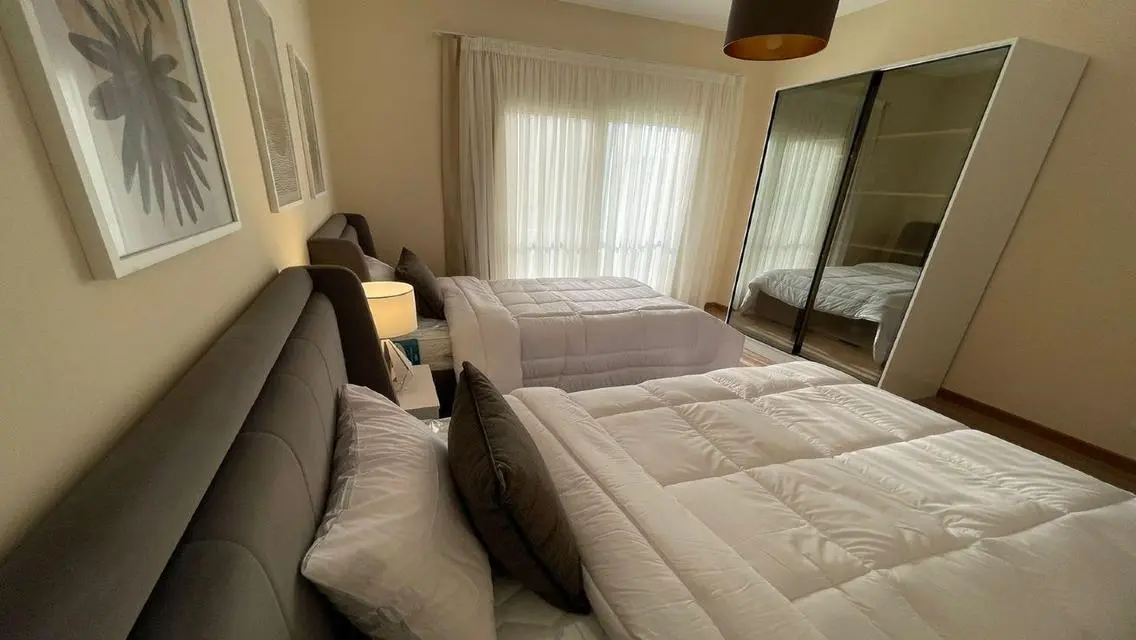 Fully Furnished Apartment for rent in 90 avenue  .