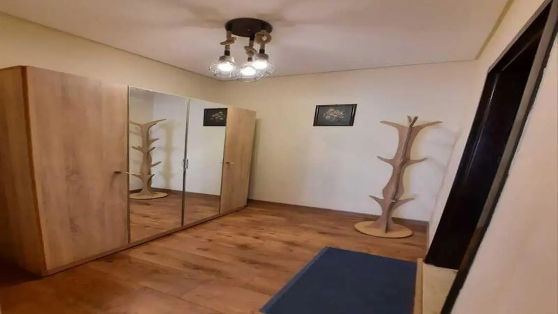 Furnished Apartment for rent in 90 Avenue