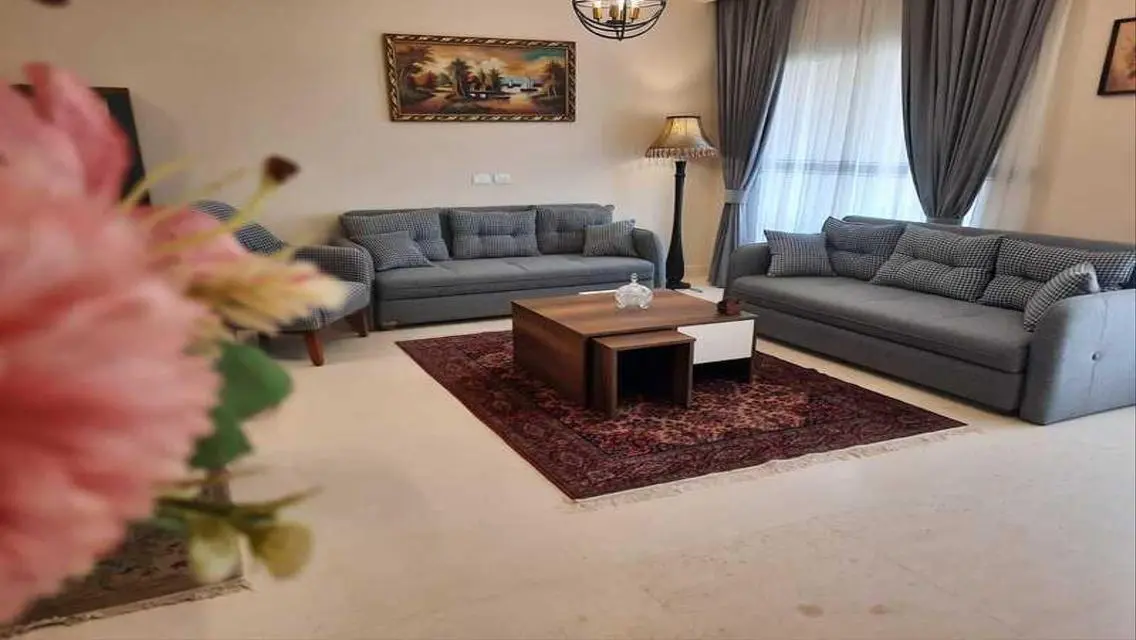 Furnished Apartment for rent in 90 Avenue
