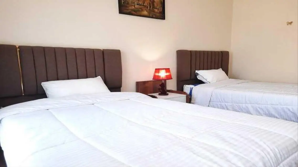 Furnished Apartment for rent in 90 Avenue