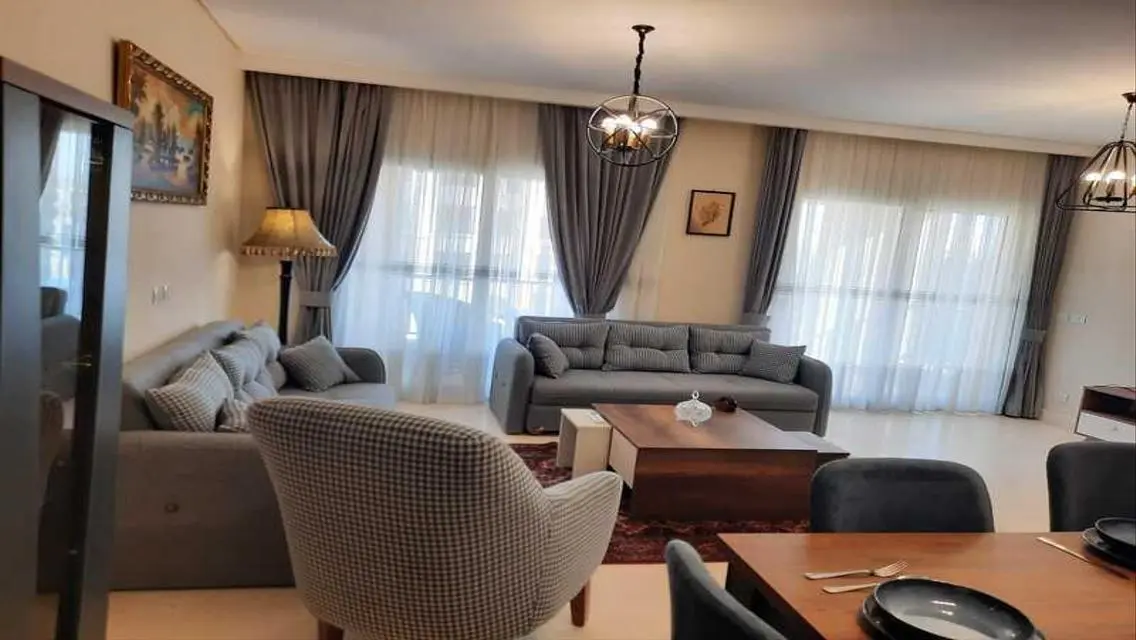 Furnished Apartment for rent in 90 Avenue