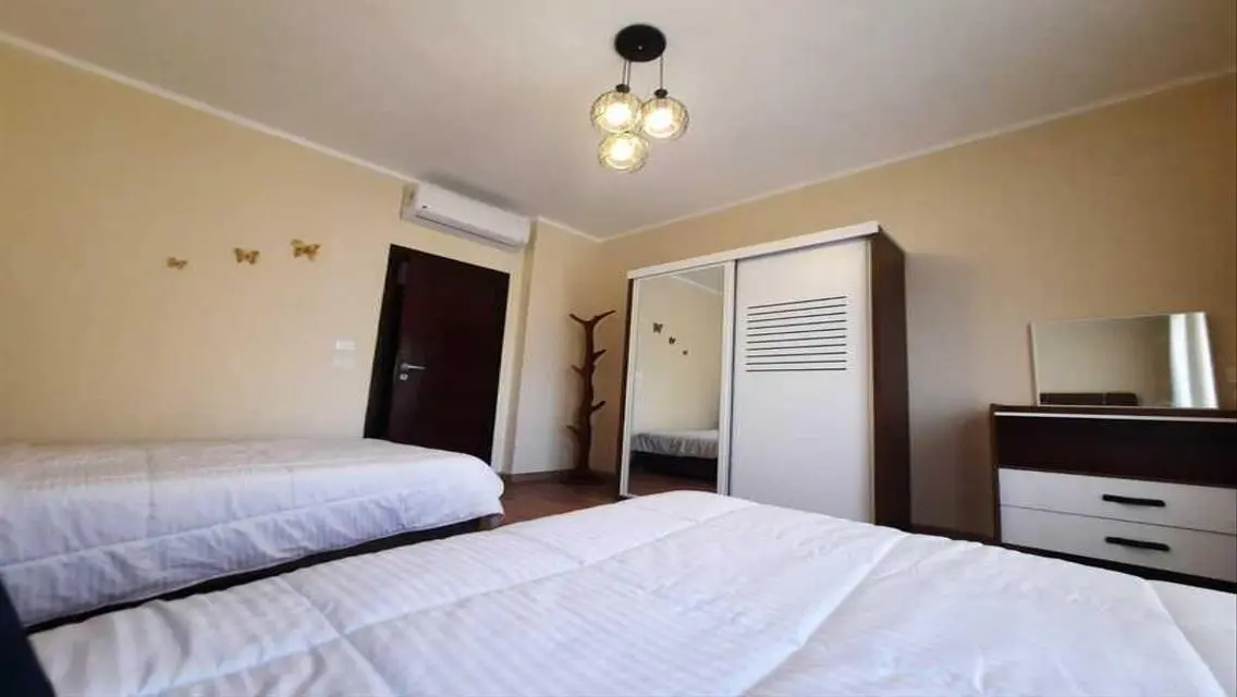 Furnished Apartment for rent in 90 Avenue