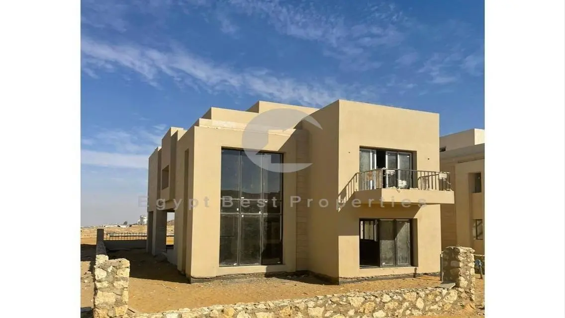 Town House 211 sqm in Owest 4 Bed Prime Location.!
