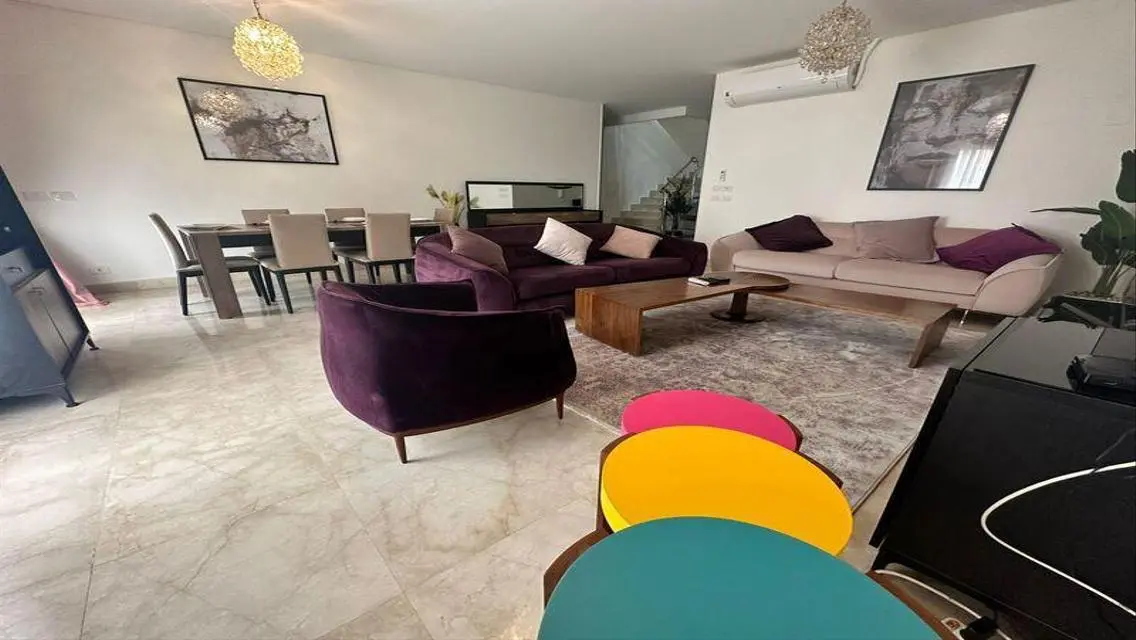 Fully Furnished Apartment for rent  in 90 Avenue