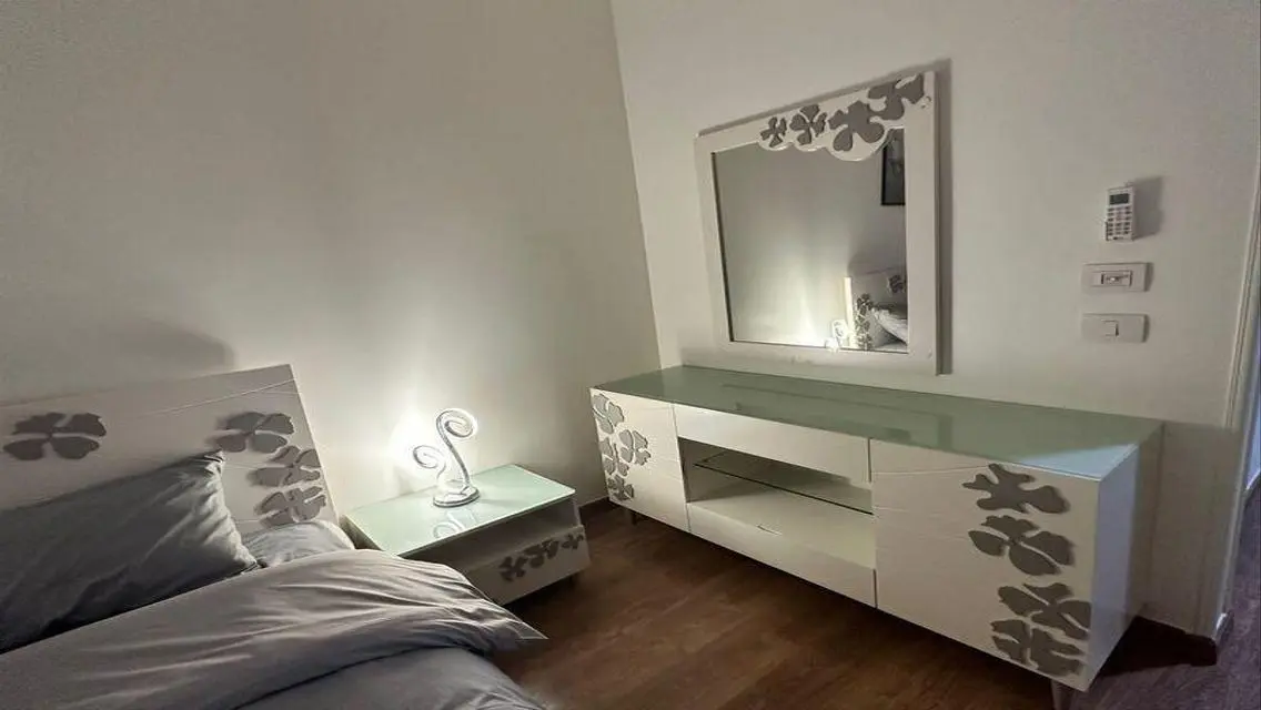 Fully Furnished Apartment for rent  in 90 Avenue