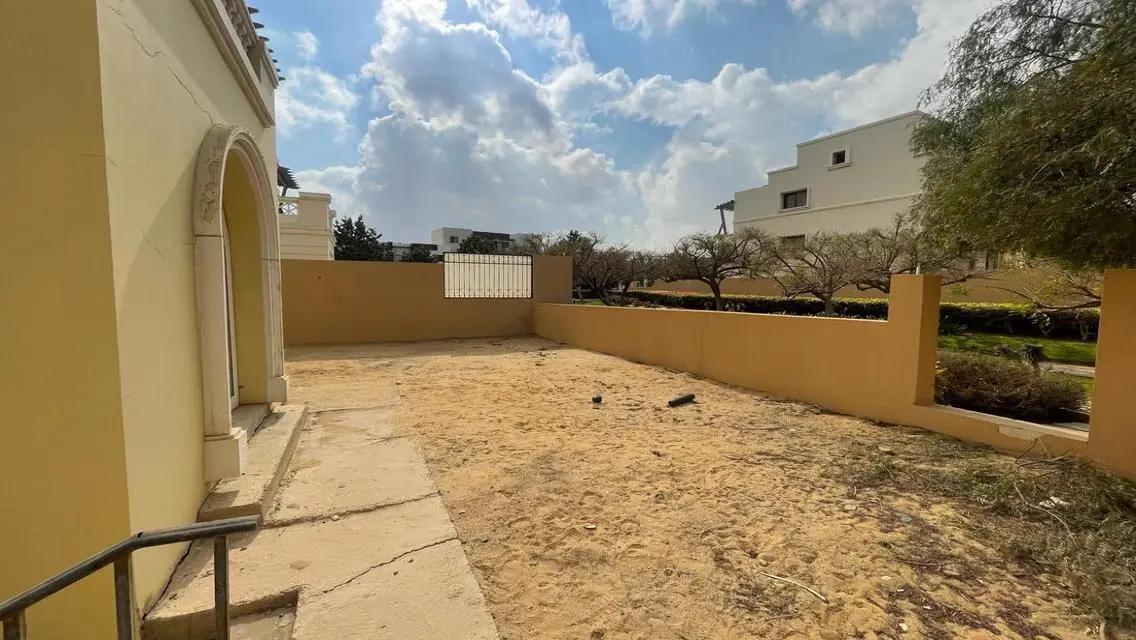 Lowest Price For Villa With BASEMENT in Hyde Park