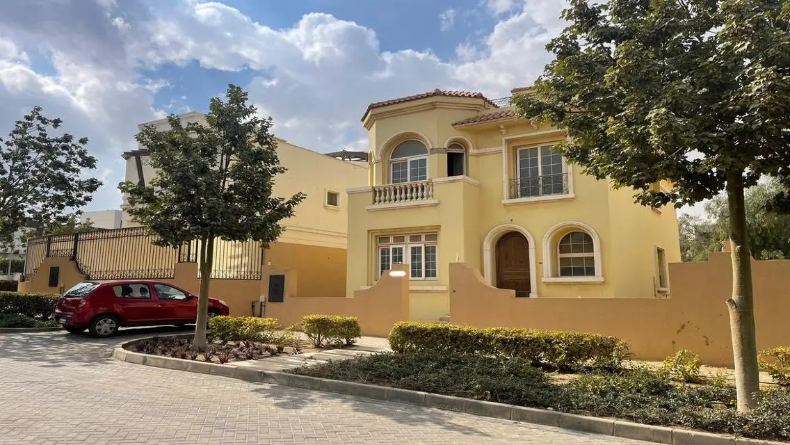 Lowest Price For Villa With BASEMENT in Hyde Park