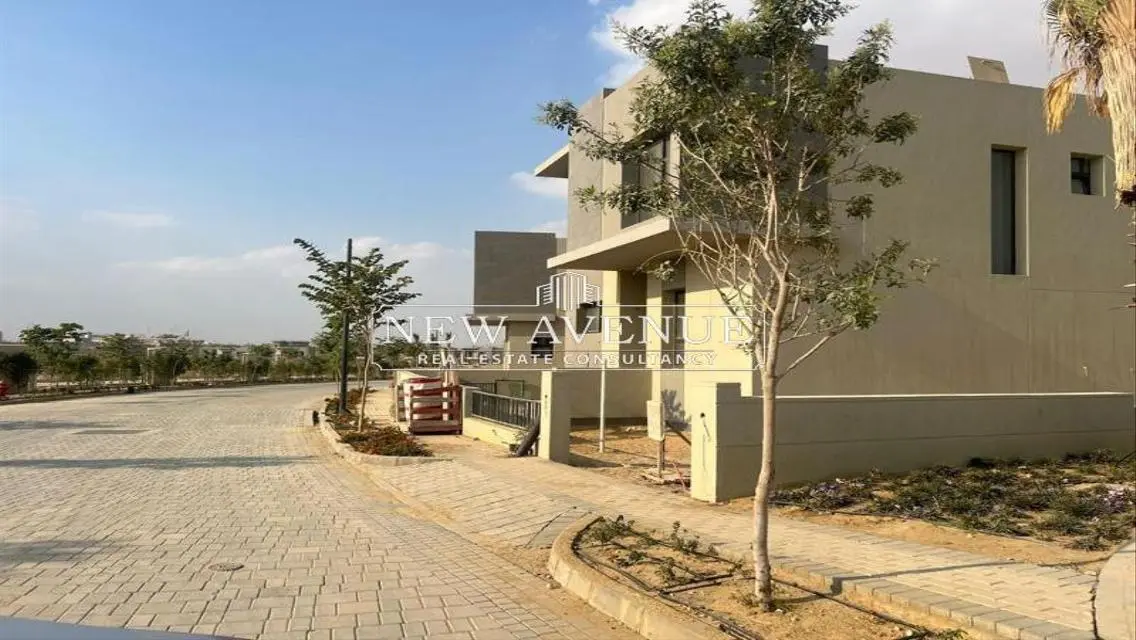 villa ready to move at Slr giselle prime location