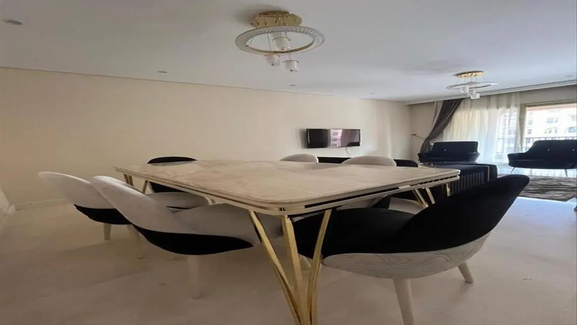 Apartment For Rent  in 90 Avenue new cairo      .