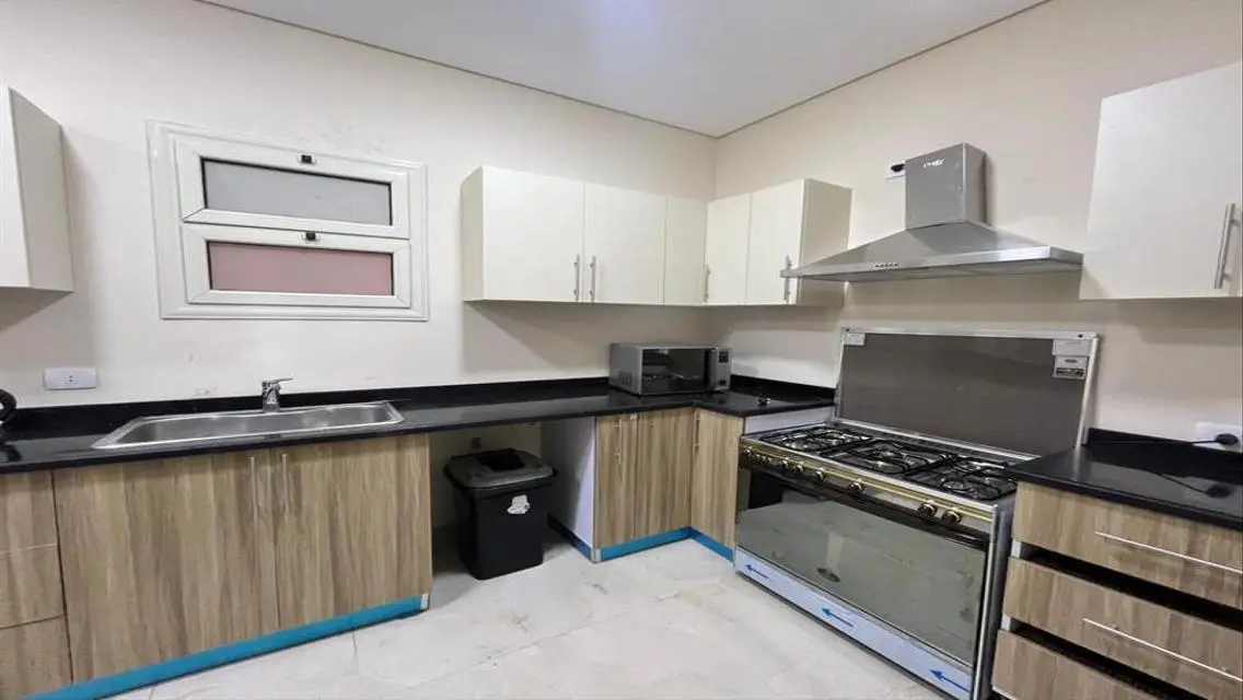 Apartment For Rent  in 90 Avenue new cairo      .