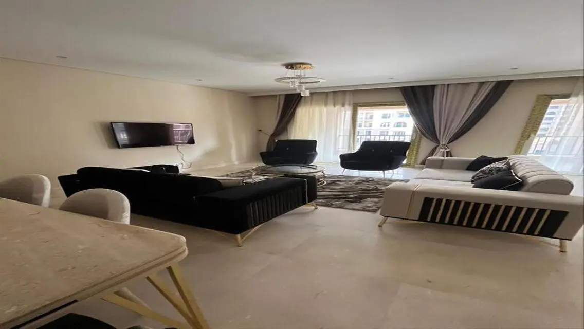 Apartment For Rent  in 90 Avenue new cairo      .