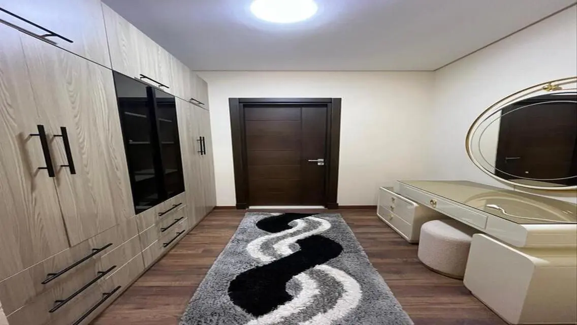 Apartment For Rent  in 90 Avenue new cairo      .