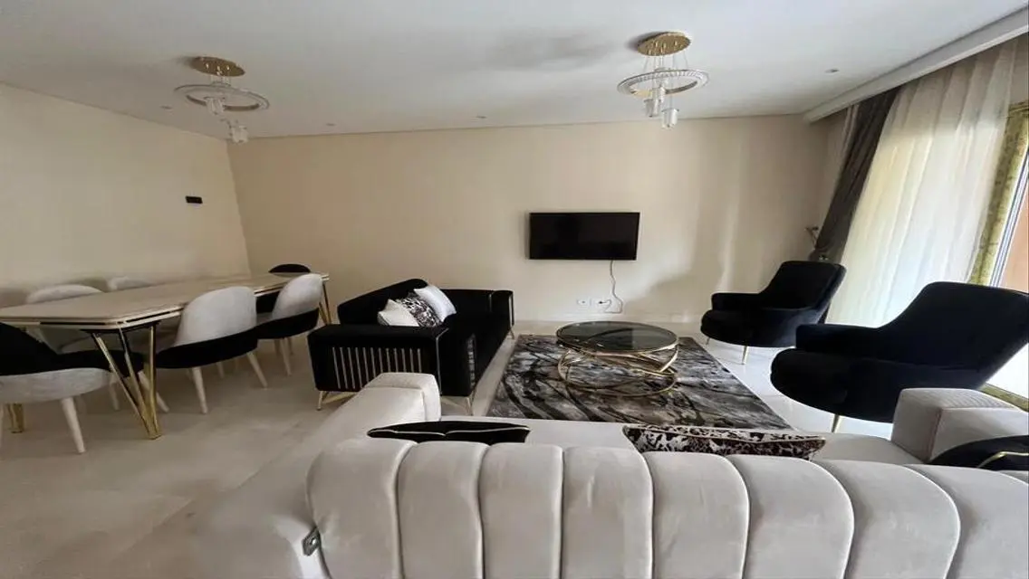 Apartment For Rent  in 90 Avenue new cairo      .