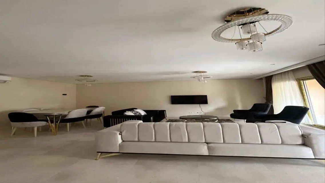 Apartment For Rent  in 90 Avenue new cairo      .
