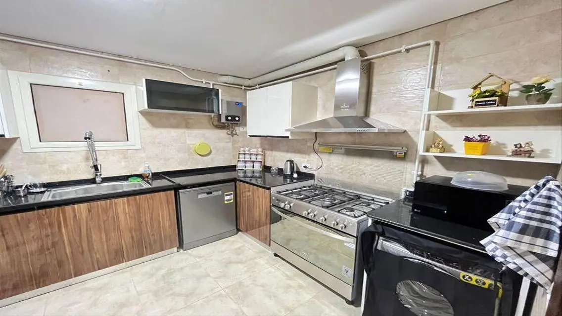apartment for rent in 90 Avenue Compound         .