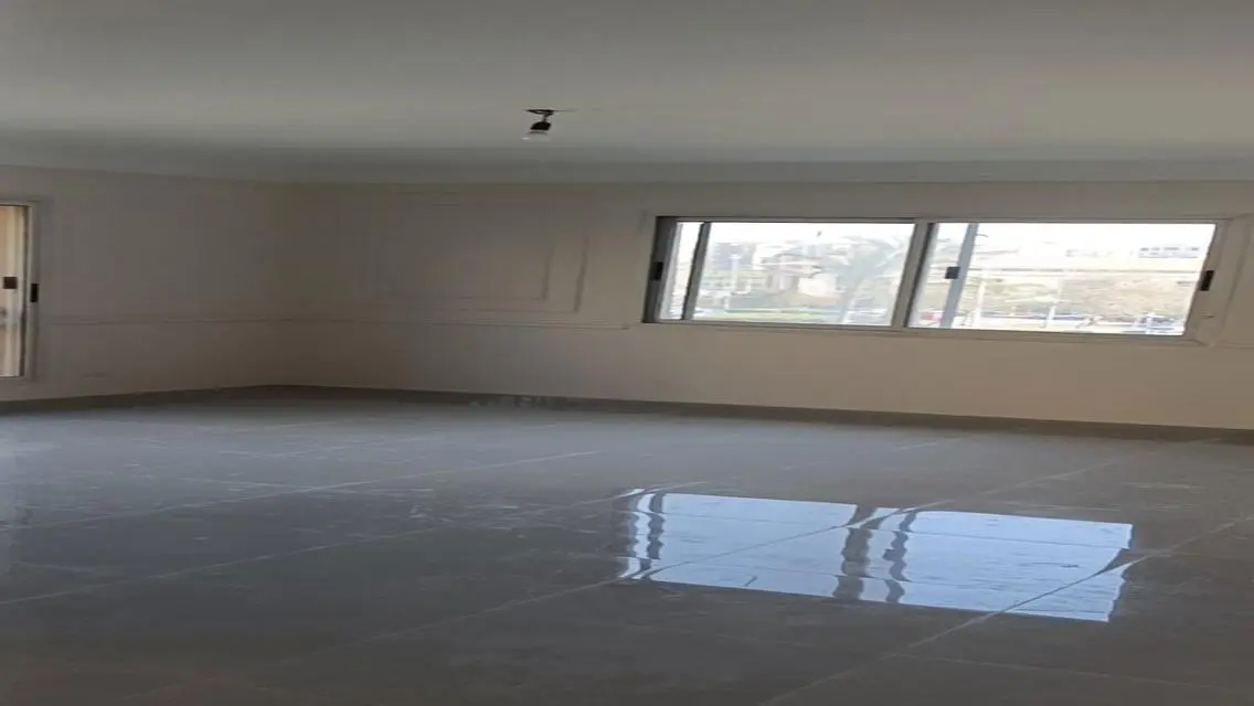 شقة للايجار فى مدينتى 175م منطقةB2 كاملة المرافق ف