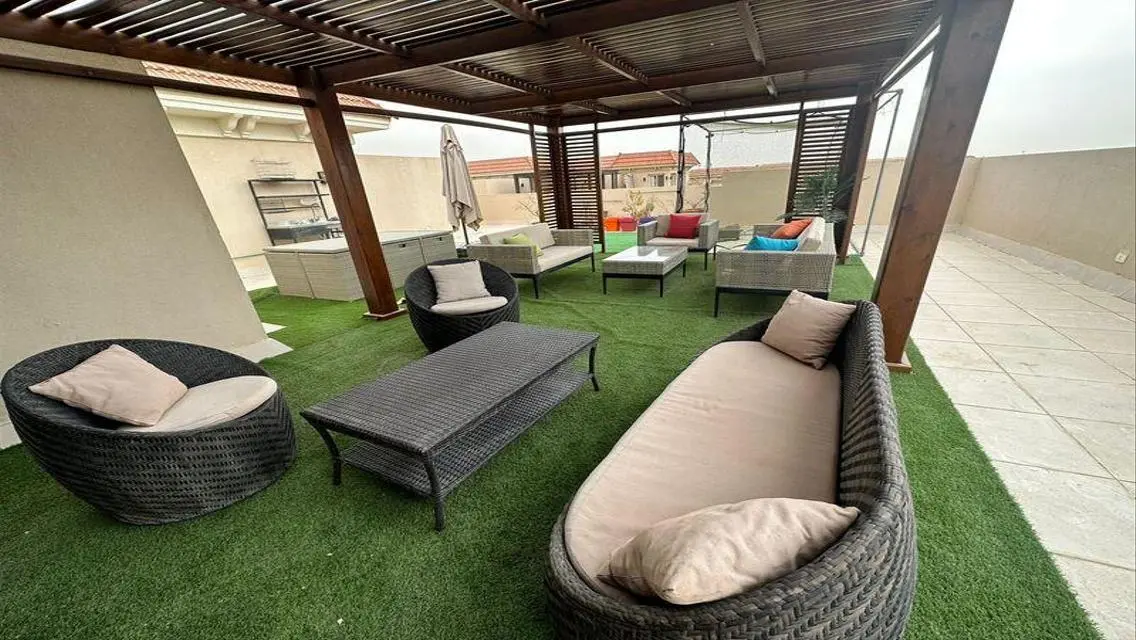 Fully Furnished Apartment for rent  in 90 Avenue