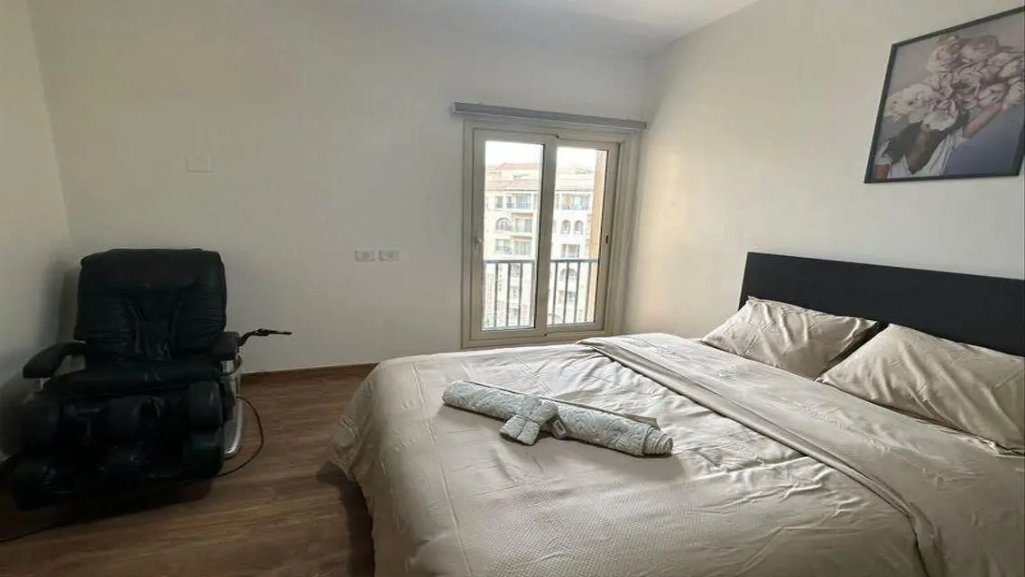 Fully Furnished Apartment for rent  in 90 Avenue
