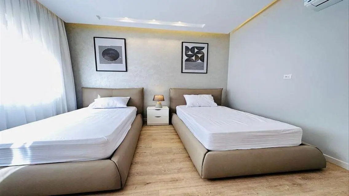 apartment for rent in Lake View in New Cairo     .