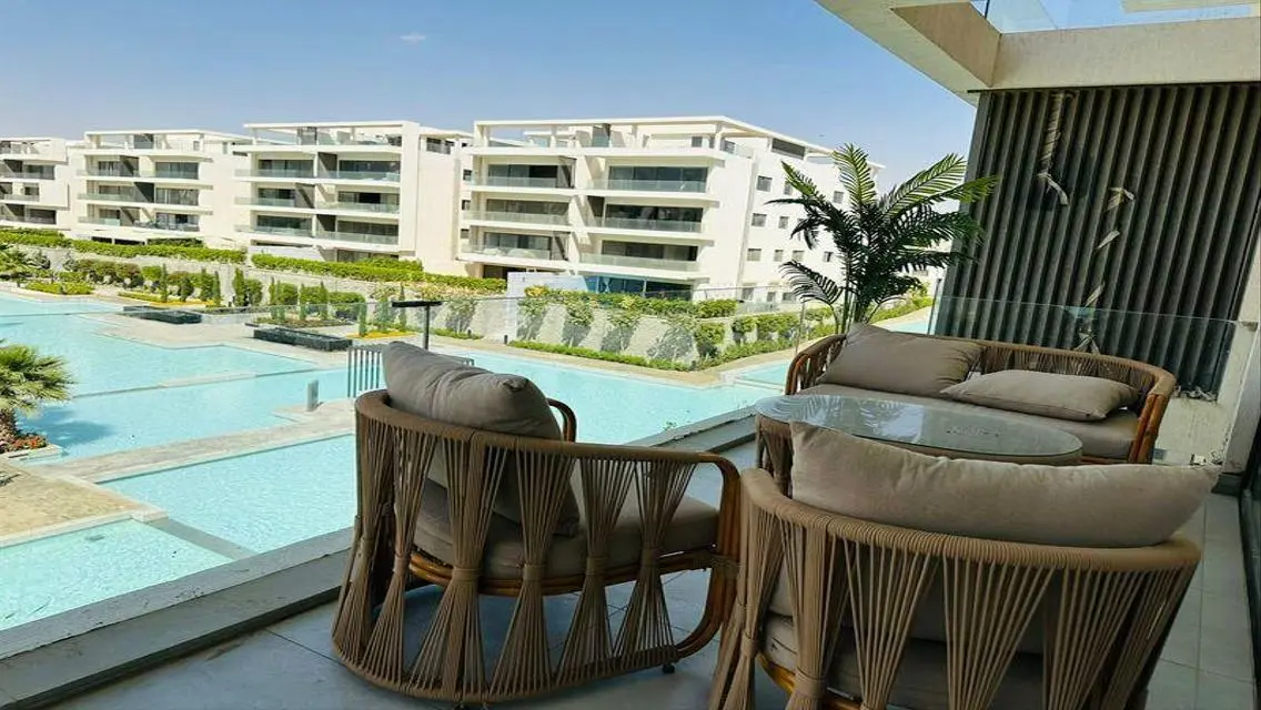 apartment for rent in Lake View in New Cairo     .