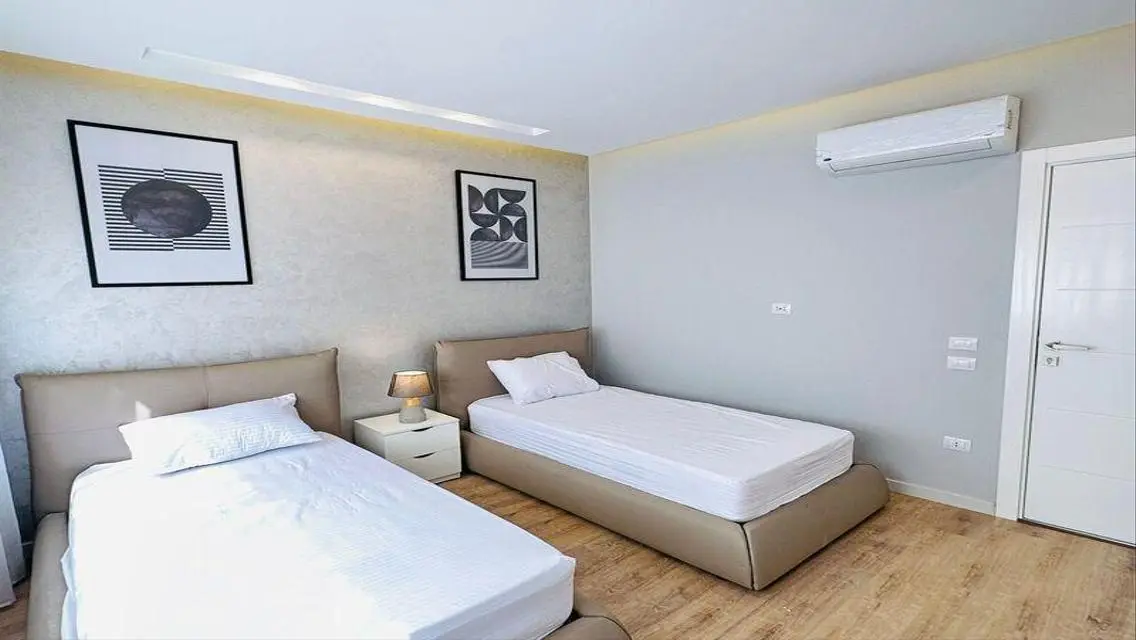 apartment for rent in Lake View in New Cairo     .