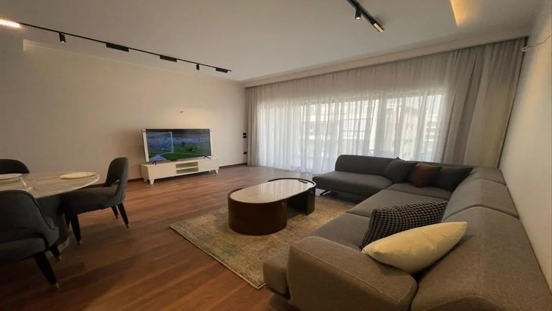 Fully furnished apartment for rent in Lake View