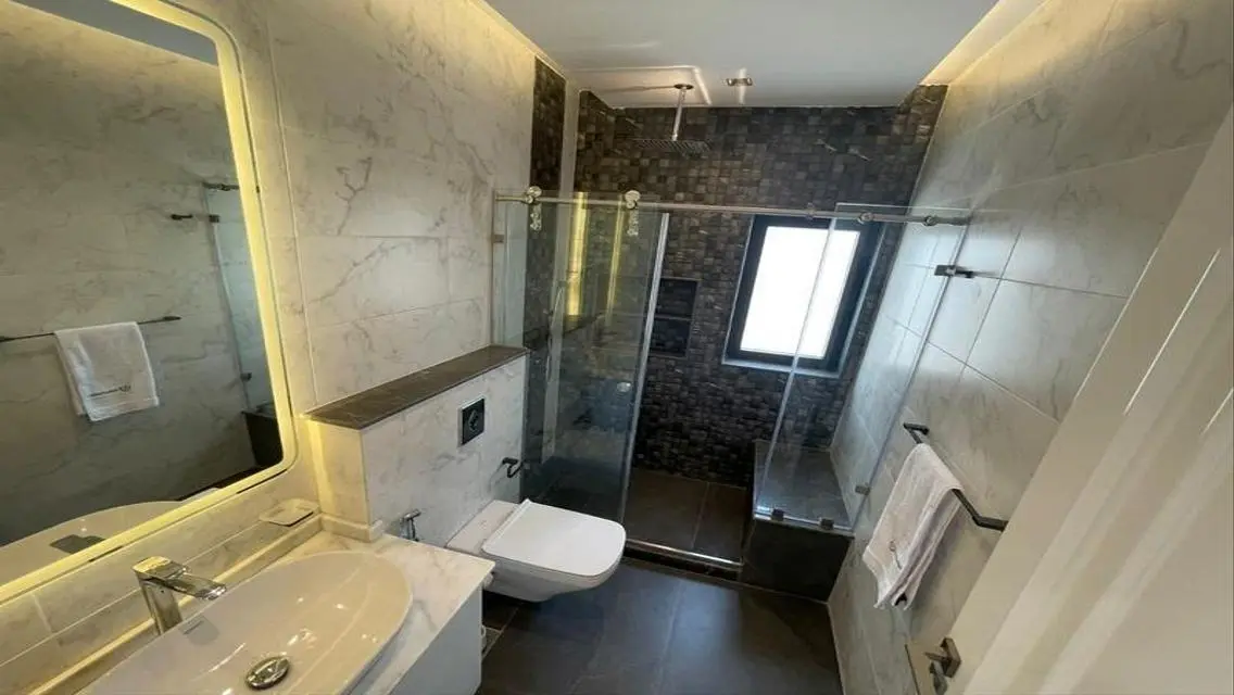 Fully furnished apartment for rent in Lake View