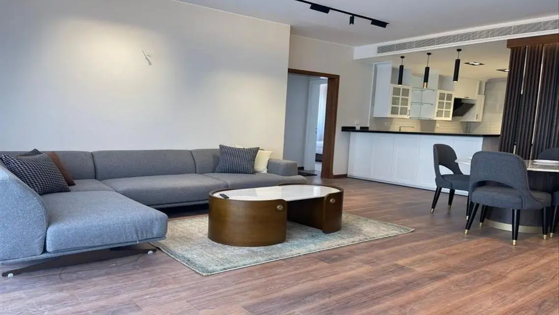 Fully furnished apartment for rent in Lake View
