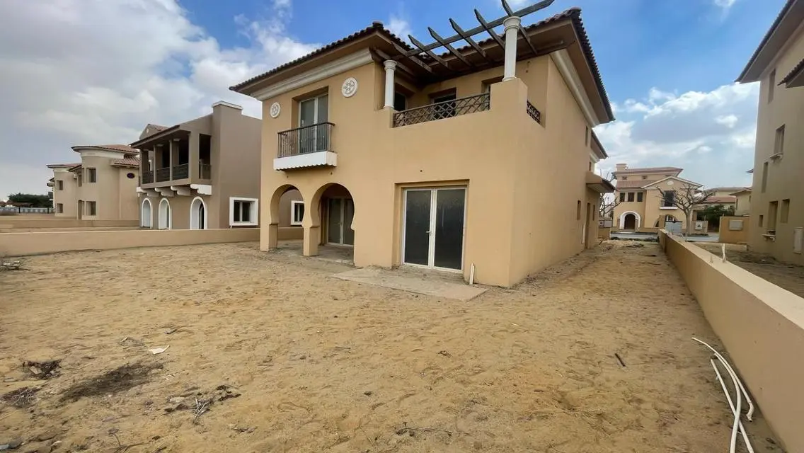 stand alone in Hyde Park - PRIME LOCATION