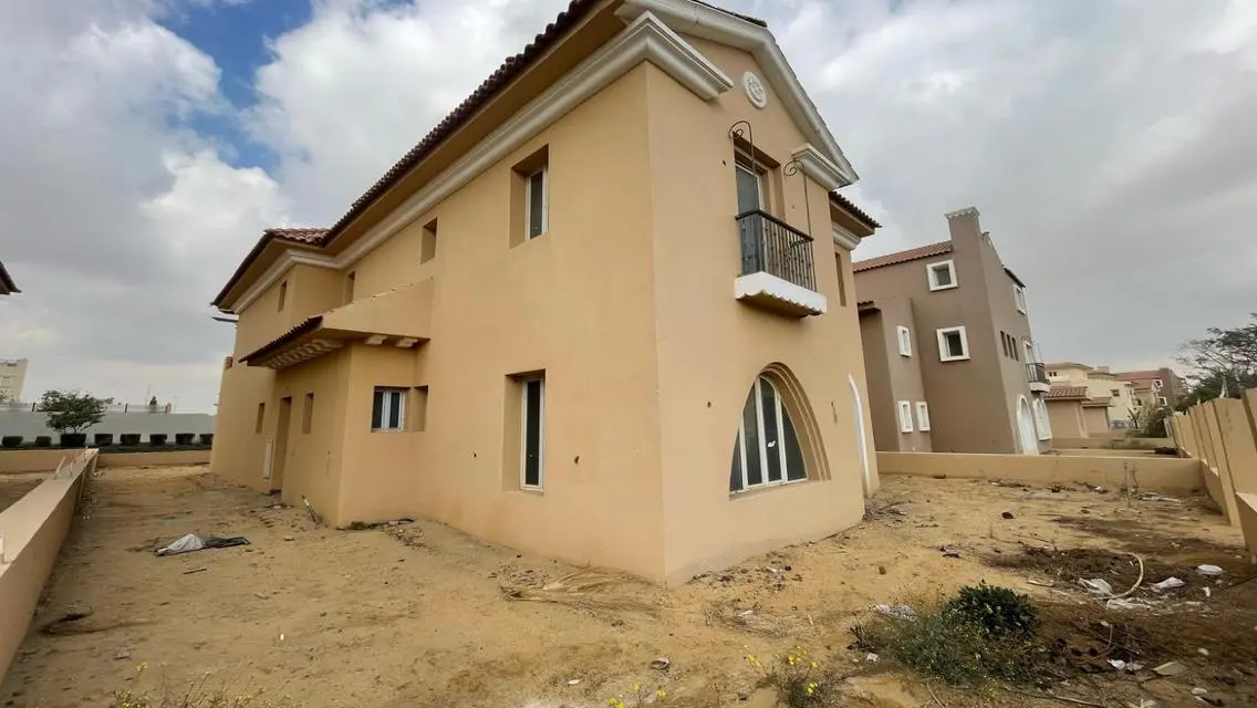 stand alone in Hyde Park - PRIME LOCATION