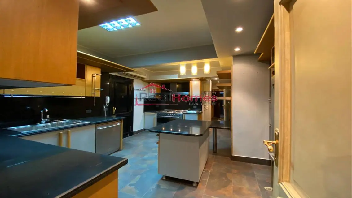 Bright modern renovated apartment for rent