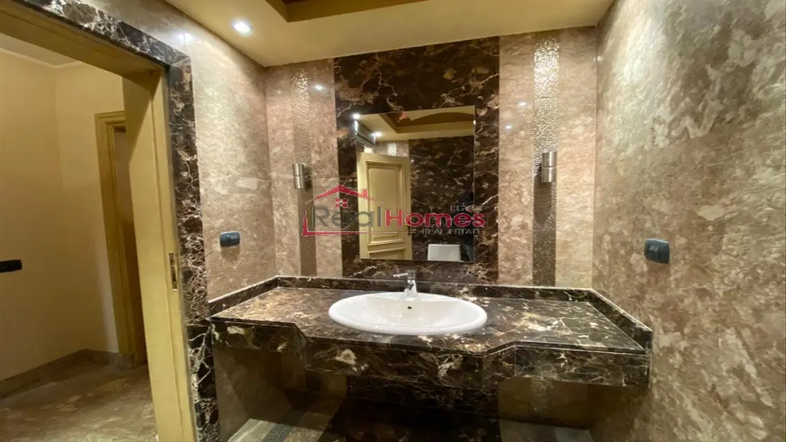Bright modern renovated apartment for rent