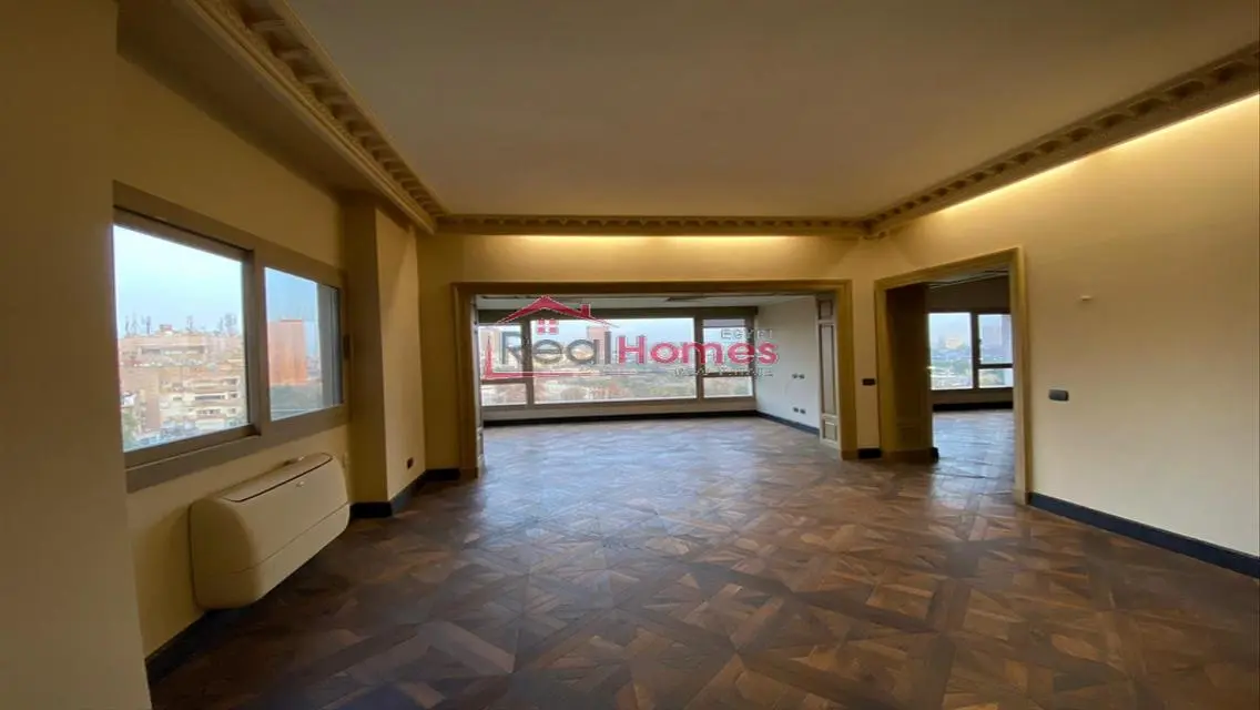 Bright modern renovated apartment for rent