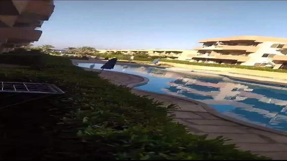 شاليه مميز  للبيع في  قريه هوليداي العين السخنه