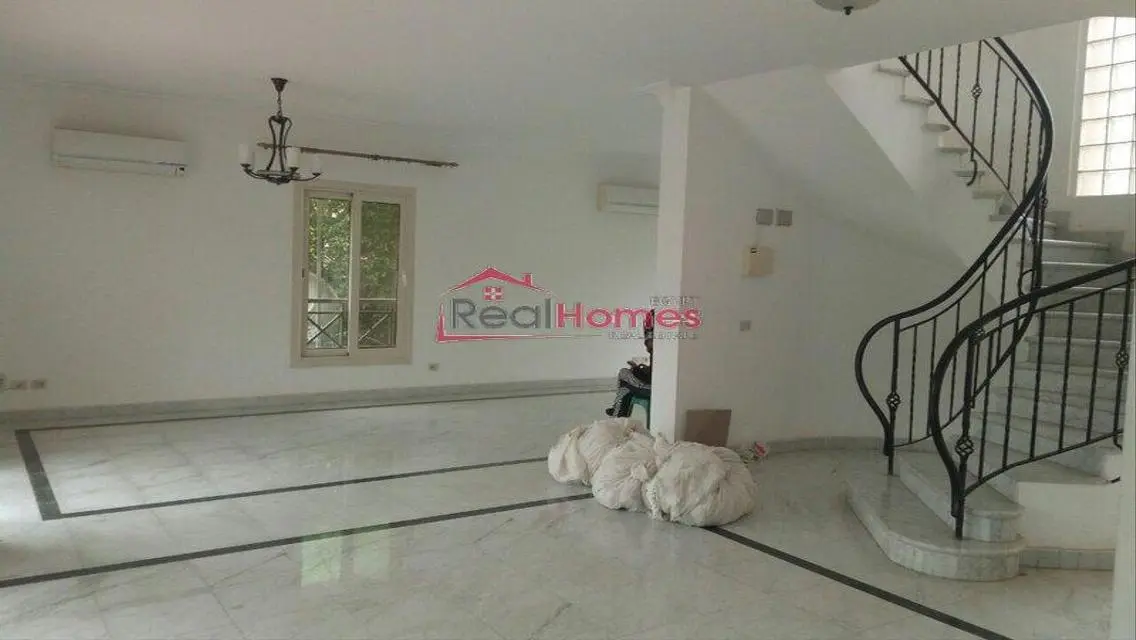 semi furnished villa for rent with golf view