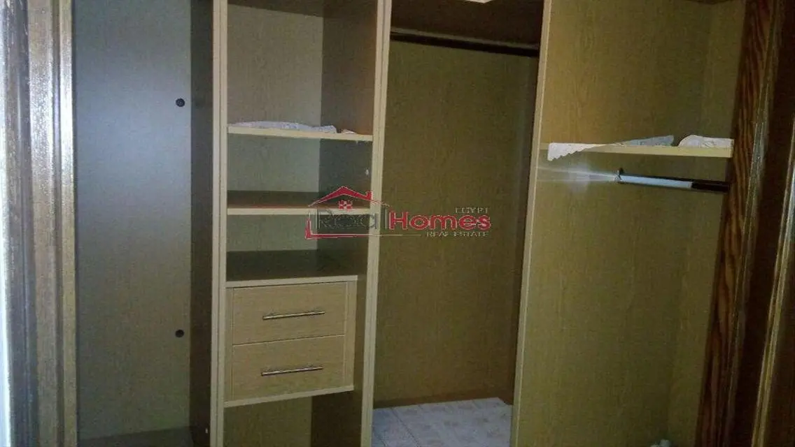 semi furnished villa for rent with golf view
