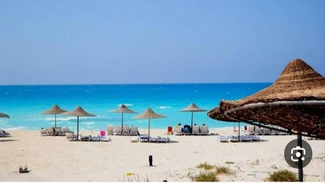 فيلا مميزه للبيع بمارسيليا بيتش 3 الساحل الشمالي .