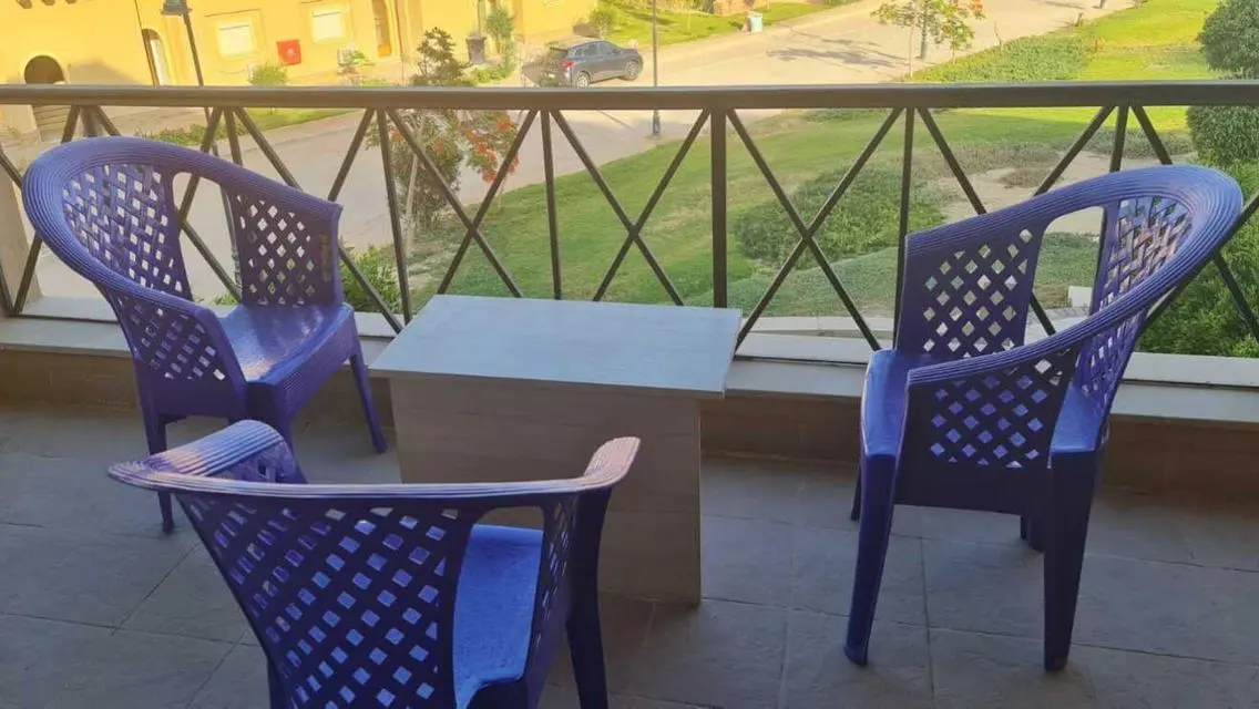 شاليه مميز للبيع في قرية بياسرا العين السخنه